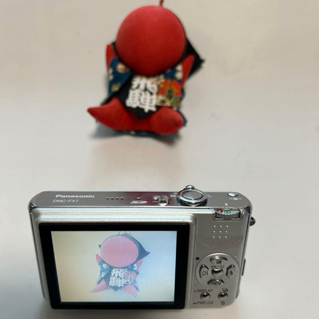 Panasonic DMC-FX7 コンパクトデジタルカメラ