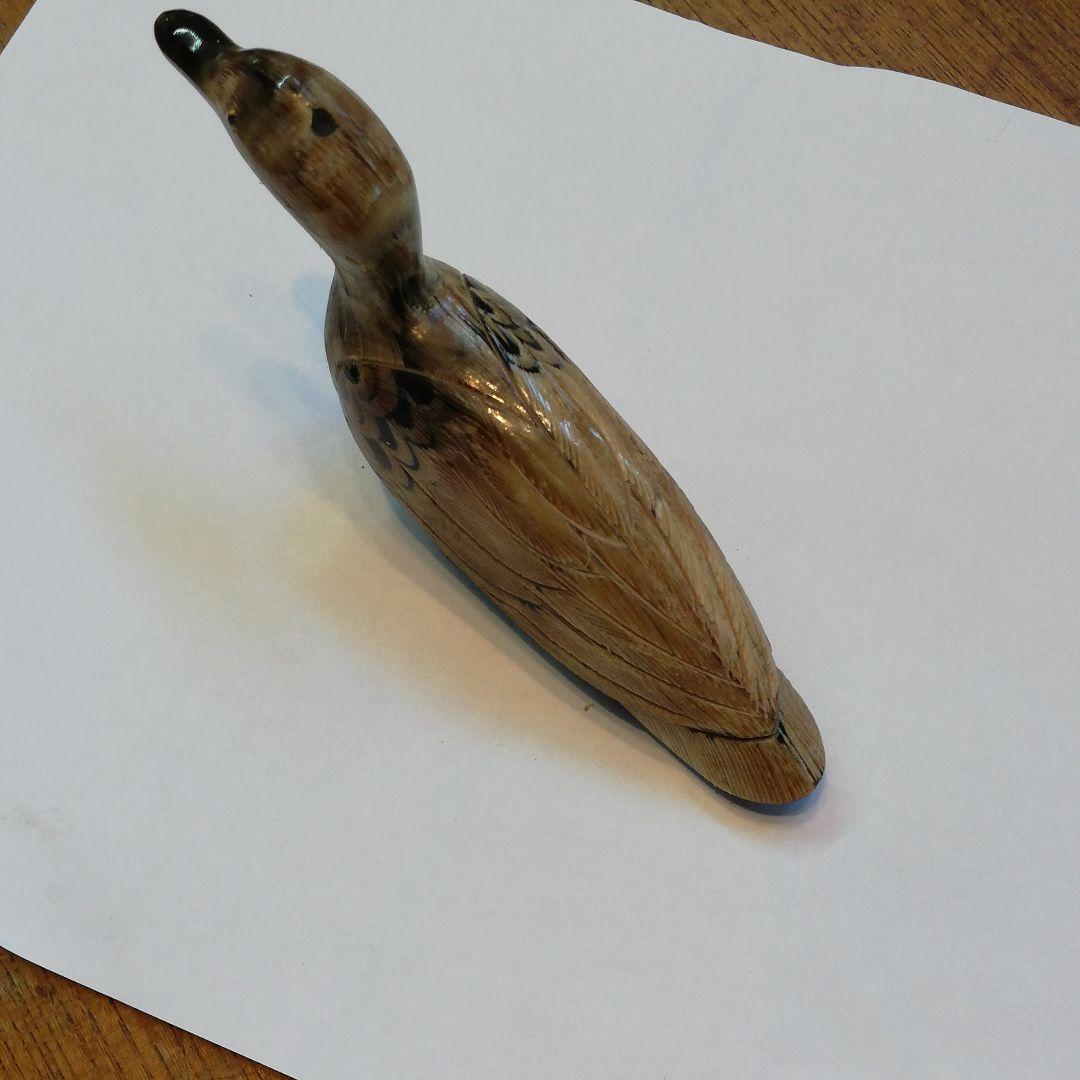 カモのペーパーウェイト