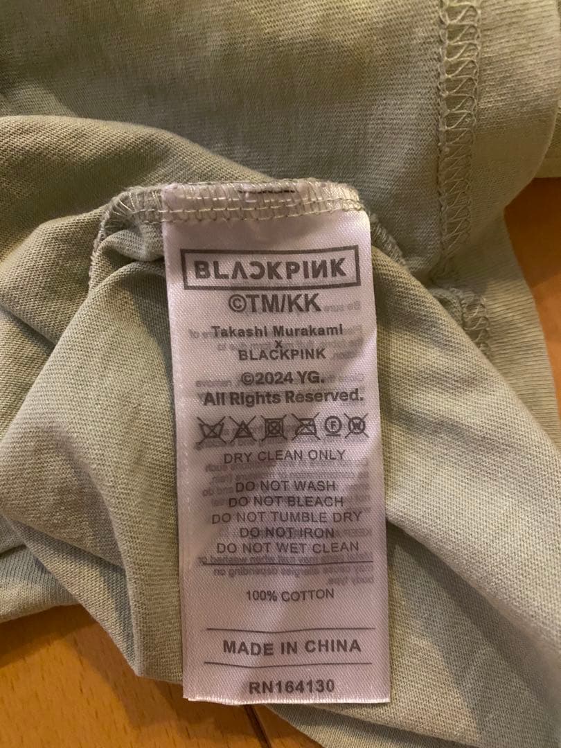 韓国限定 村上隆×BLACKPINK コラボ Tシャツ L サイズ カーキ