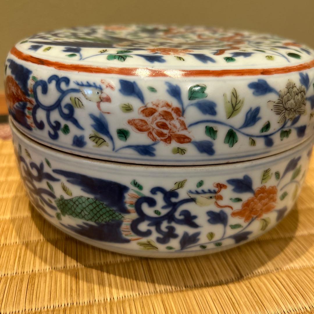 万暦赤絵　龍と鳳凰の蓋物　縁起良
