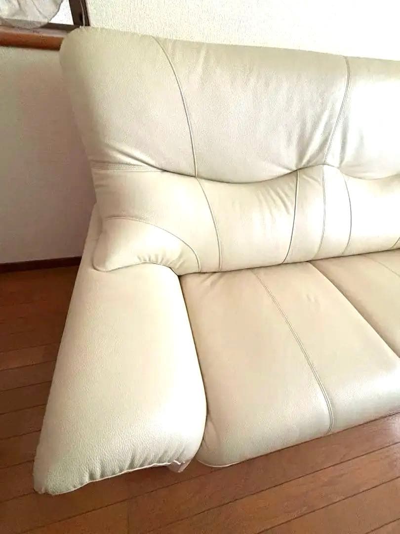 再出品❗️大幅値引き‼️本革ホワイトレザーほぼ未使用ソファ2人掛け