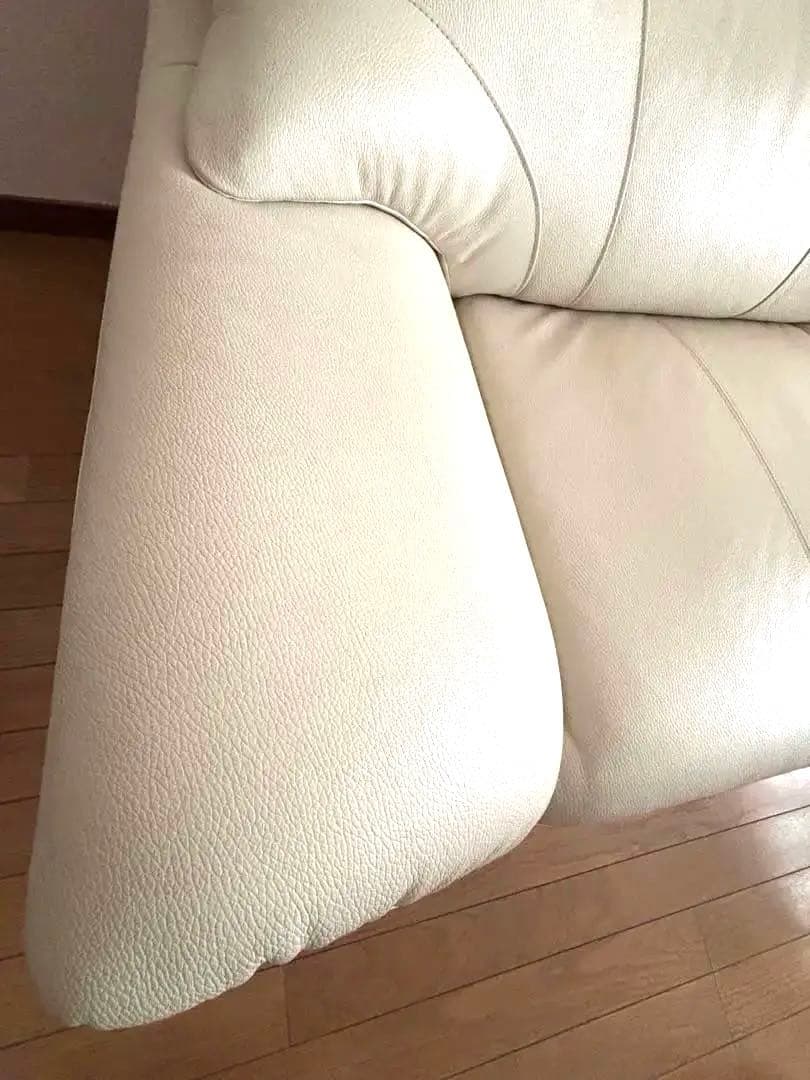 再出品❗️大幅値引き‼️本革ホワイトレザーほぼ未使用ソファ2人掛け