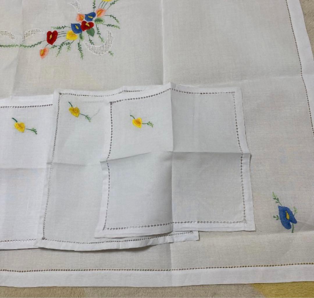 刺繍テーブルクロス190x140cm