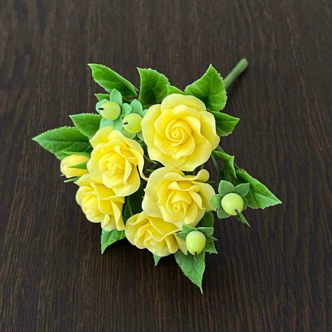 専用　ラズベリー　バラ３色　クレイフラワー