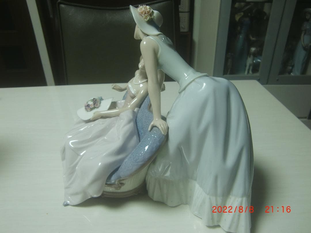 LLADRO　リヤドロ　【社交界デビュー】置物　インテリア　リアドロ 　Ｌ102