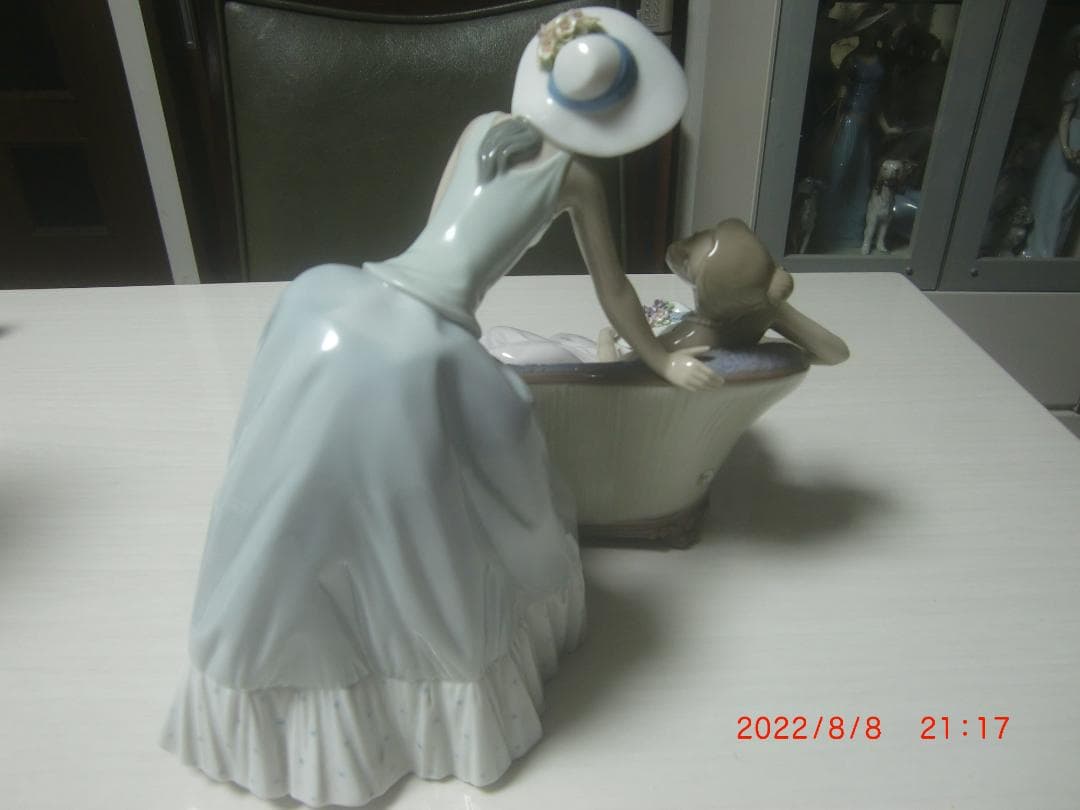 LLADRO　リヤドロ　【社交界デビュー】置物　インテリア　リアドロ 　Ｌ102