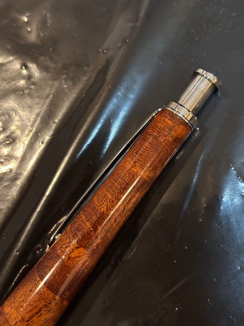 御蔵島桑 根杢 瘤杢 拭き漆仕上げ 木軸 ボールペン