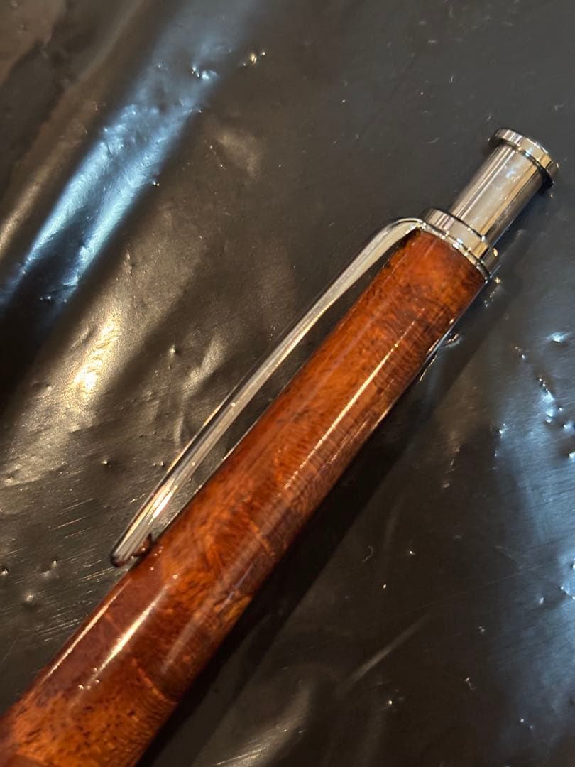 御蔵島桑 根杢 瘤杢 拭き漆仕上げ 木軸 ボールペン