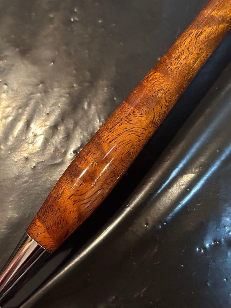 御蔵島桑 根杢 瘤杢 拭き漆仕上げ 木軸 ボールペン