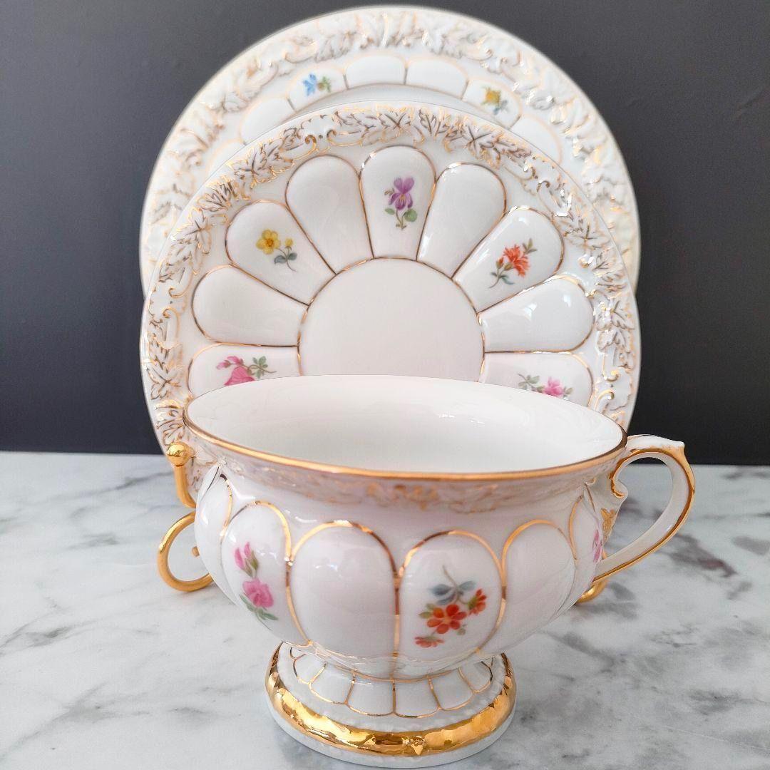 【1級品】MEISSENマイセン Xフォーム宮廷の小花 トリオ カップ＆ソーサー