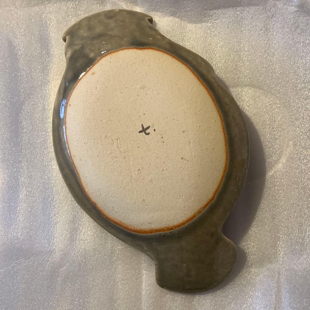 torobi. コイケヨシコ　ラッコ　お皿　作家もの