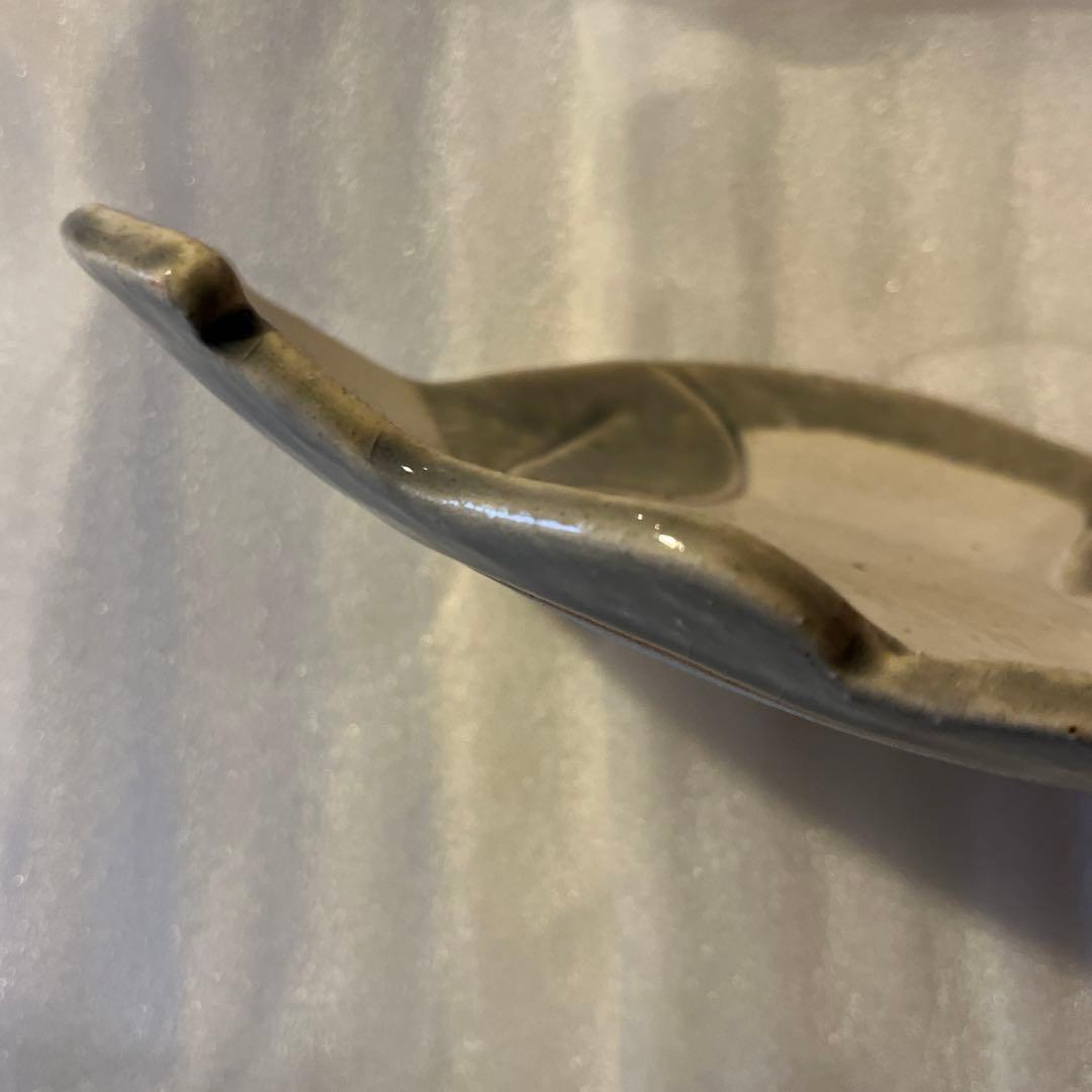 torobi. コイケヨシコ　ラッコ　お皿　作家もの