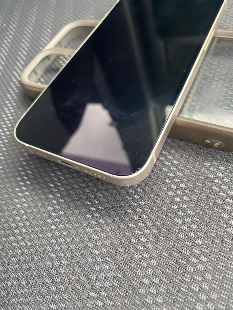 ジャンク品iPhone 13本体　部品取り用