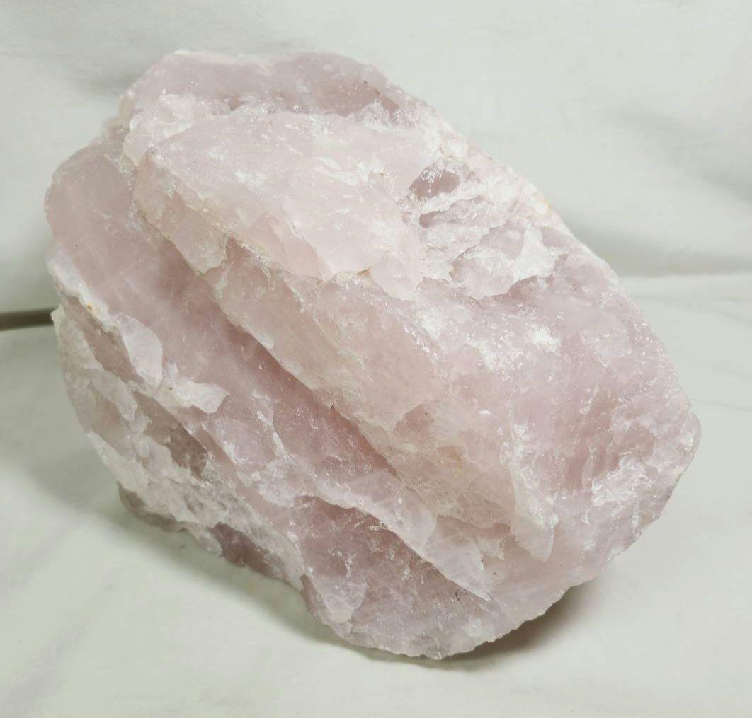 超大型原石　ローズクォーツ　7.2kg　鉱物　天然石　インテリア　パワーストーン