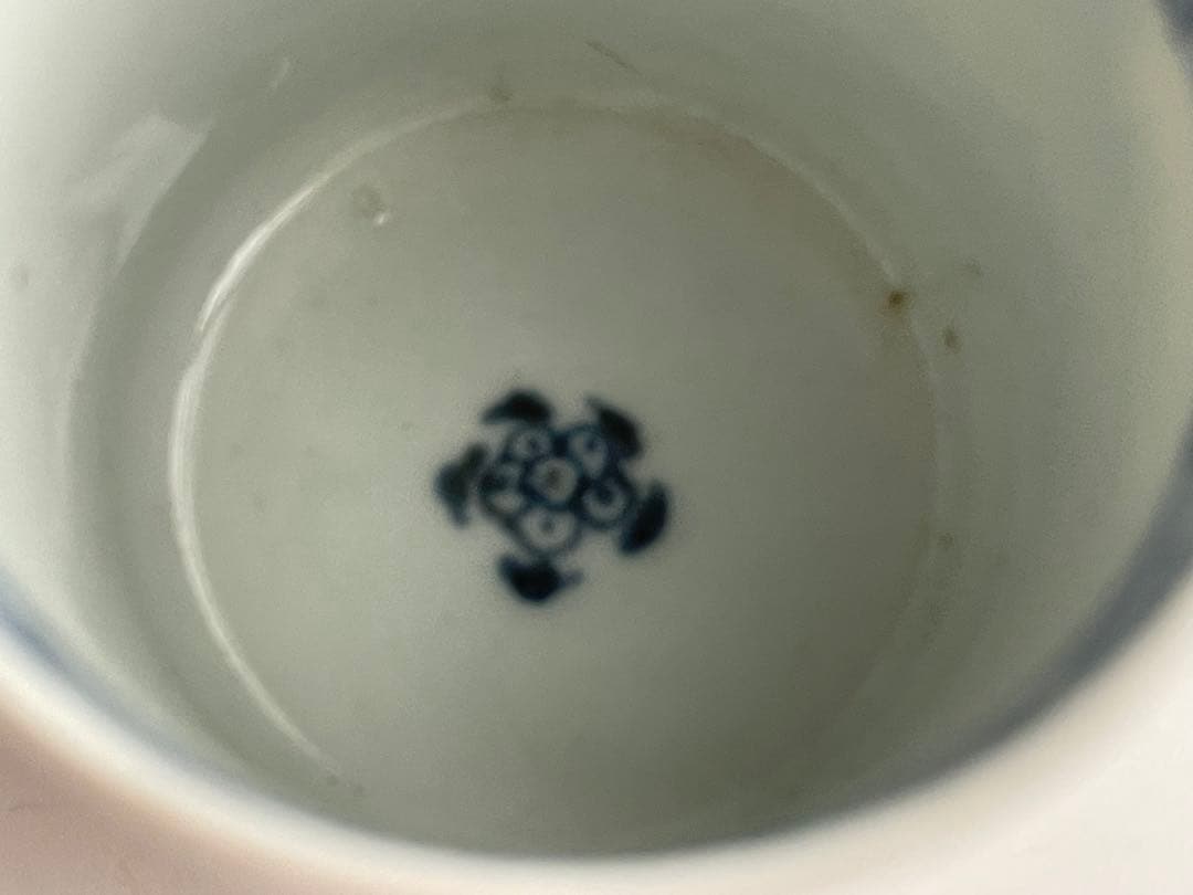 骨董　アンティーク　古伊万里　染付　微塵唐草　松竹梅　覗き猪口　筒盃　酒器　杯