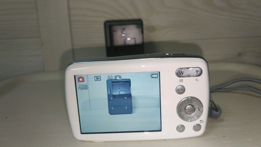 S*5様 【ほぼ未使用品】LUMIX コンパクトデジタルカメラ　デジカメ