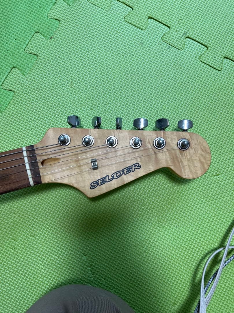Selder（セルダー）　エレキギター