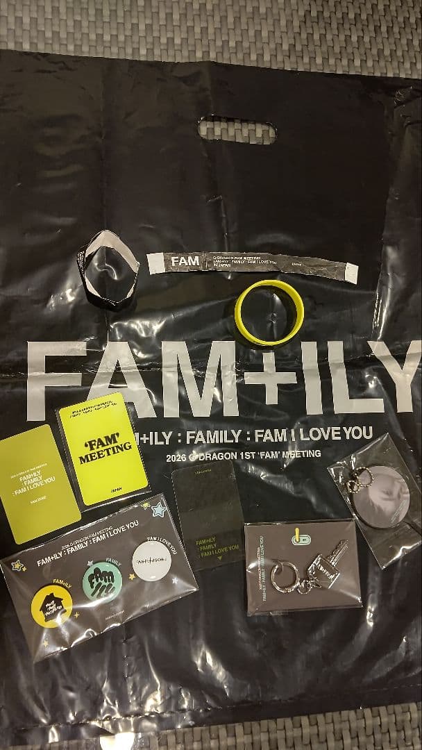 G-DRAGON FAM+ILY ファンミーティング入場特典（スローガンなし）