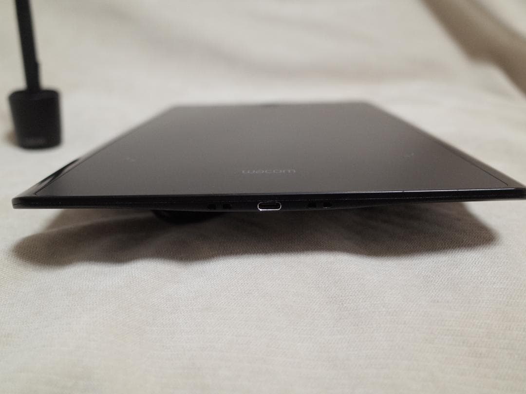 Wacom IntuosPro Medium (PTH-660) ペンタブレット