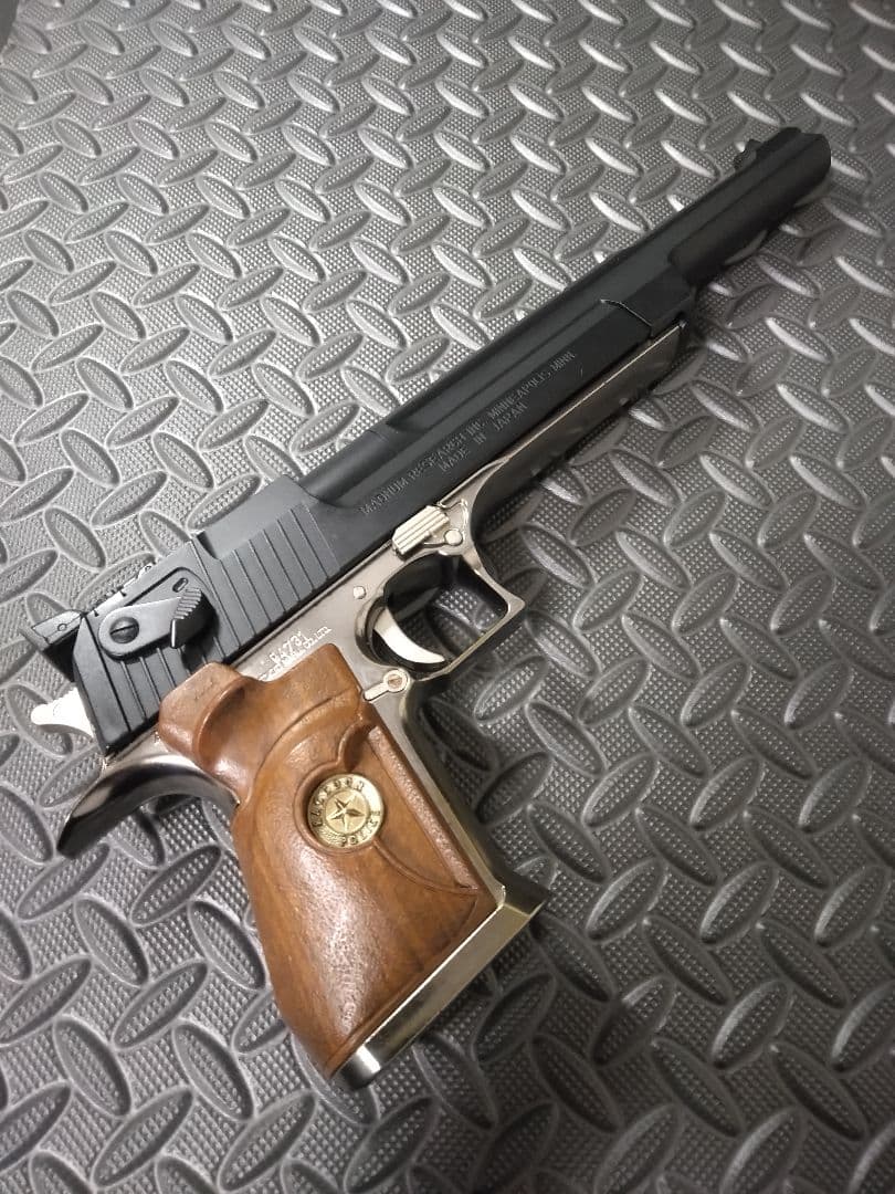 東京マルイ　バイオハザード2　10インチカスタム　デザートイーグル　50AE