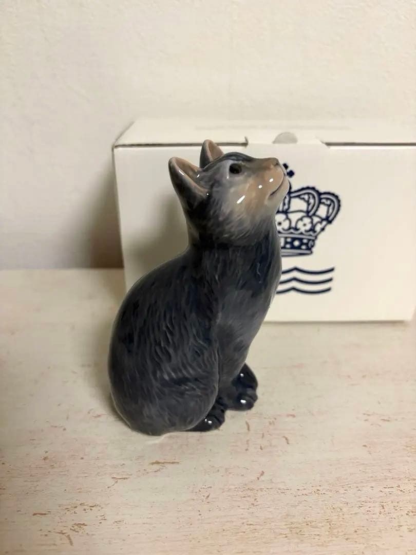   猫のフィギュリン