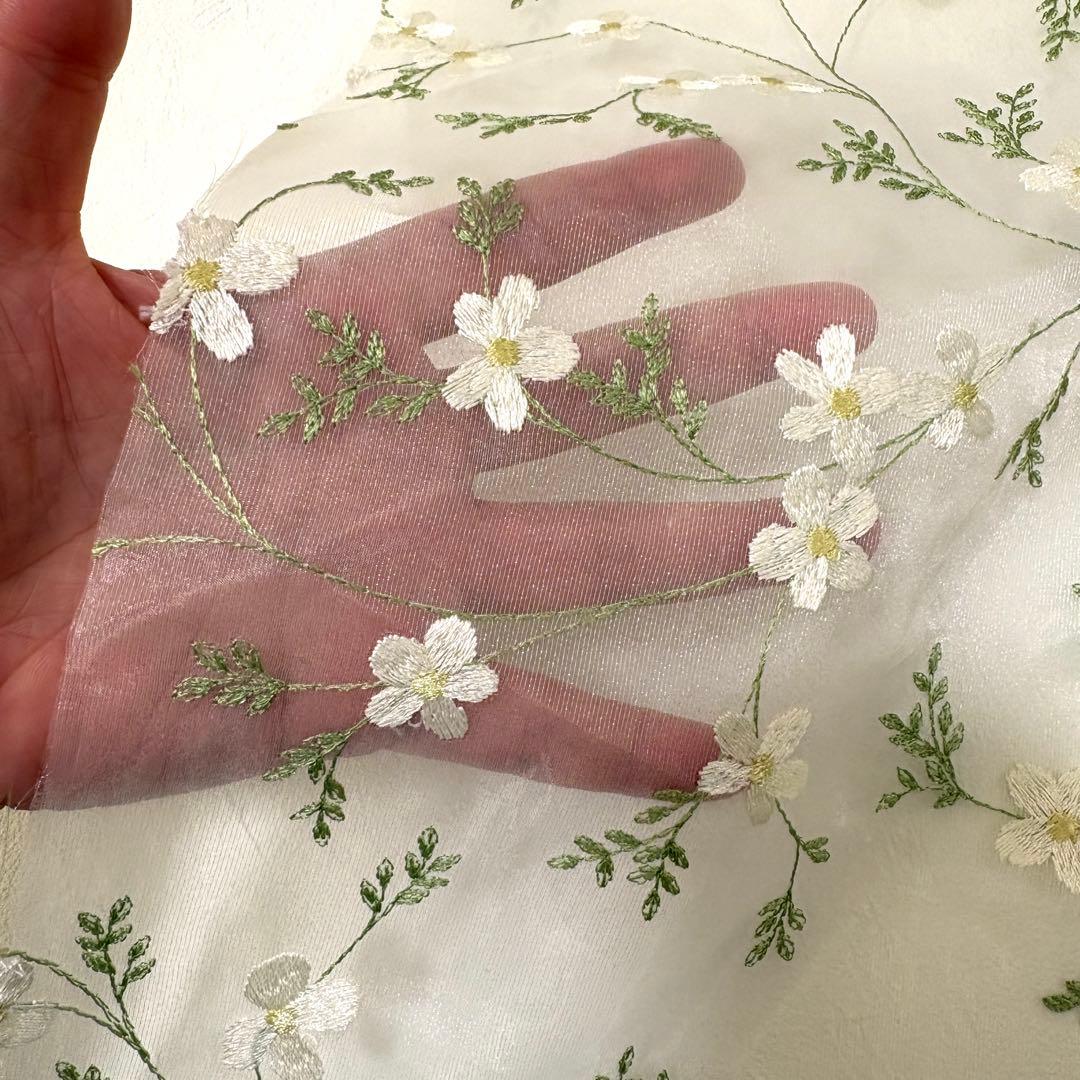 【はるえちゃん】レースカフェカーテン　刺繍　ご案内用