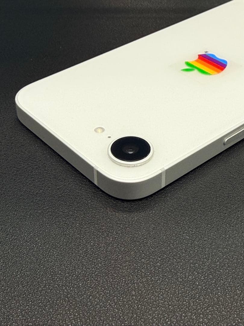 【美品】iPhone16e 128GB ホワイト