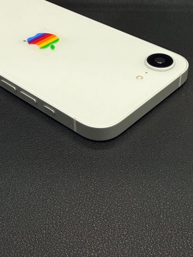 【美品】iPhone16e 128GB ホワイト