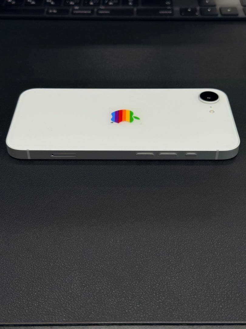 【美品】iPhone16e 128GB ホワイト
