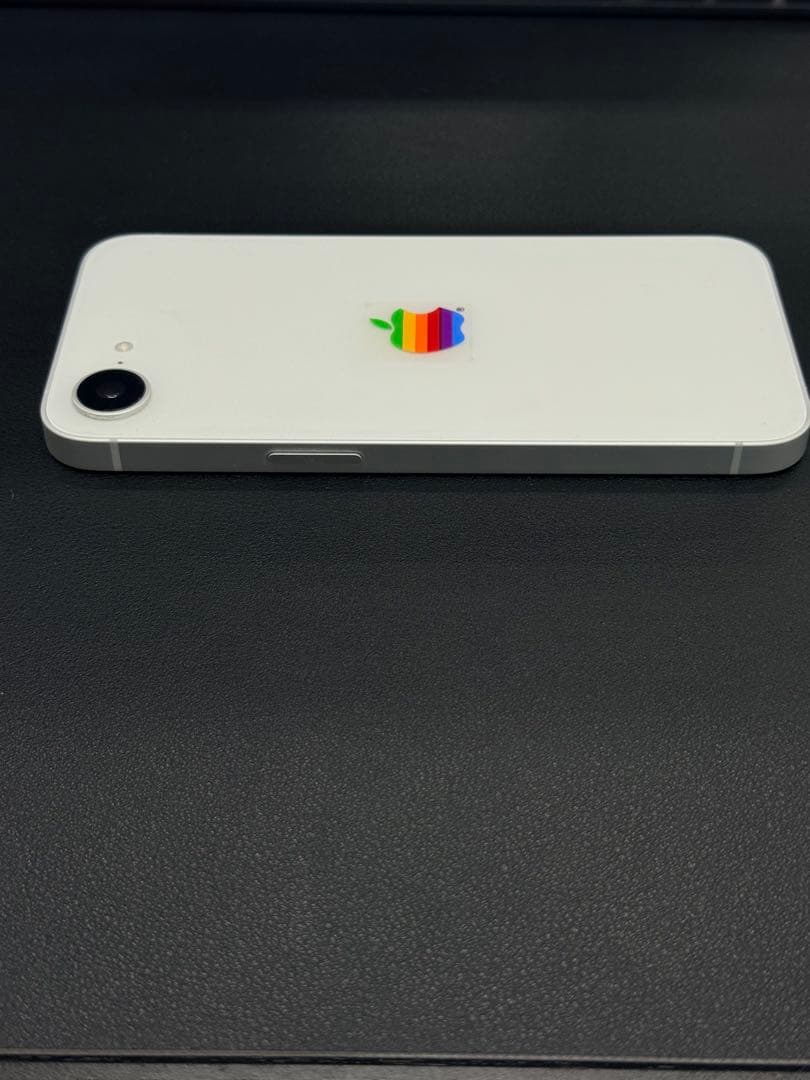 【美品】iPhone16e 128GB ホワイト