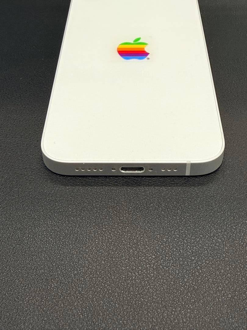 【美品】iPhone16e 128GB ホワイト