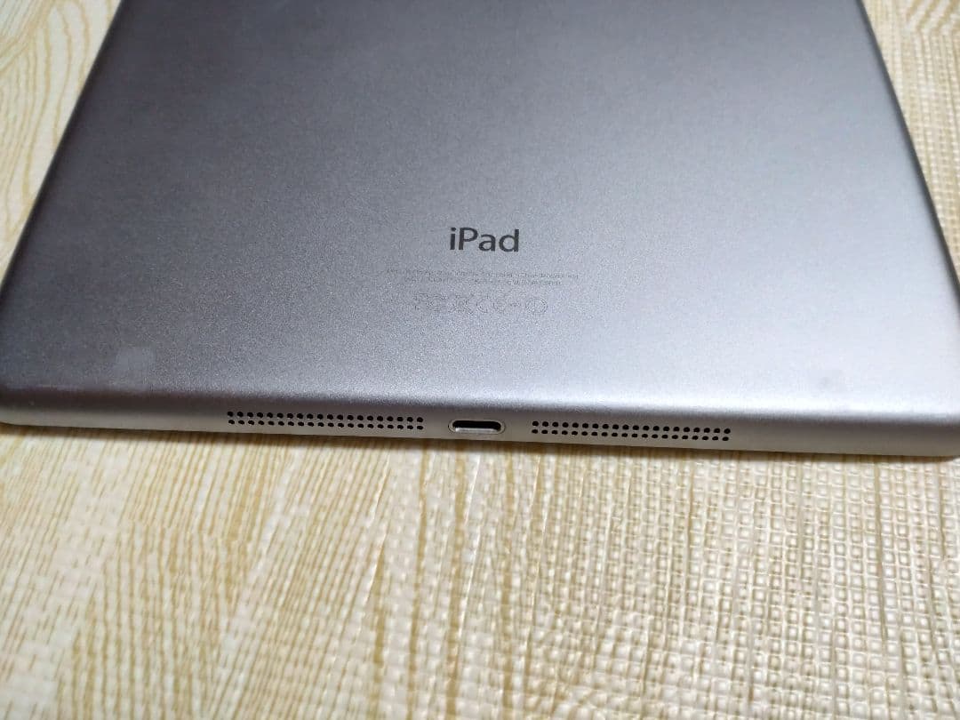Apple iPad Air 第1世代 スペースグレイ Wi-Fi 128GB