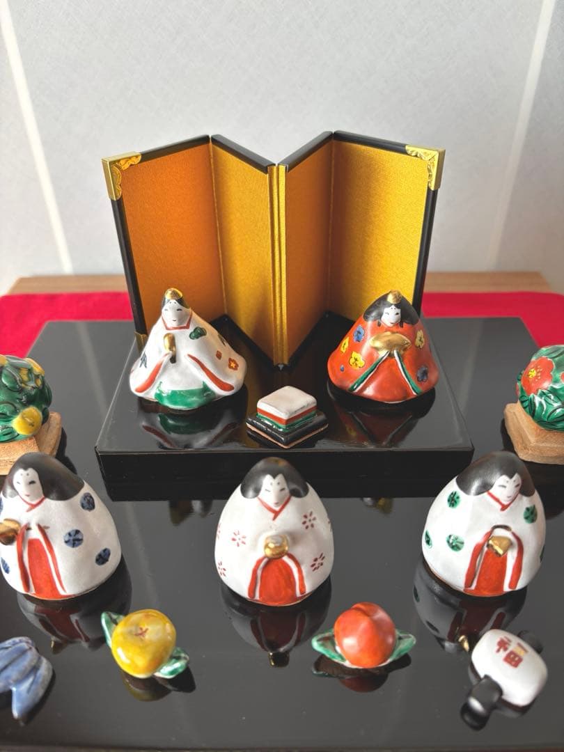 お雛様　お内裏さまと三人官女　陶磁器