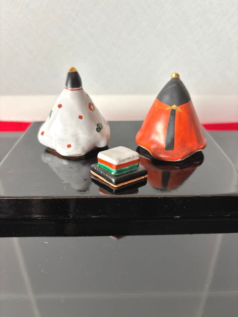 お雛様　お内裏さまと三人官女　陶磁器