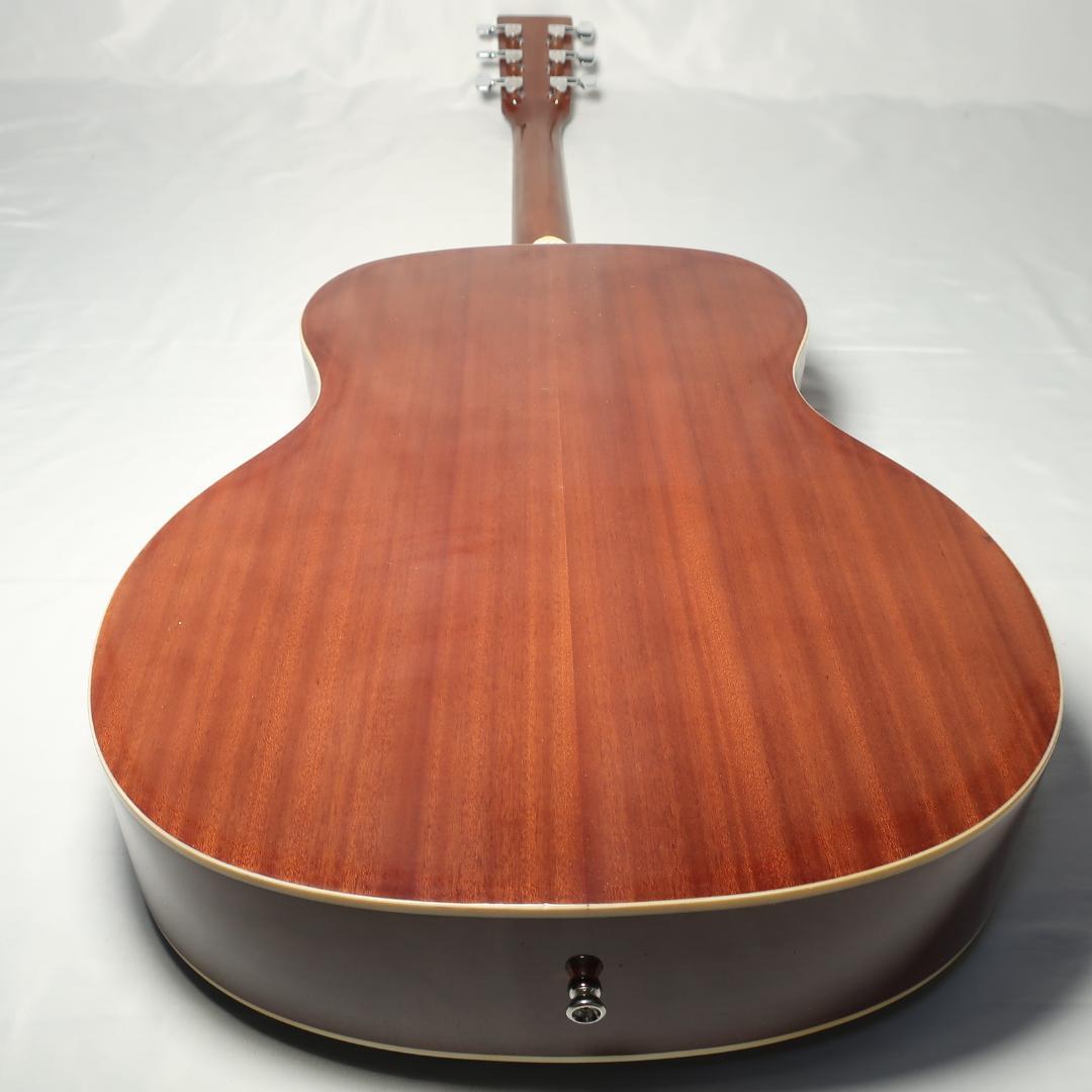 Sepia Crue FG-10 VS アコースティックギター 3トーンブラウン