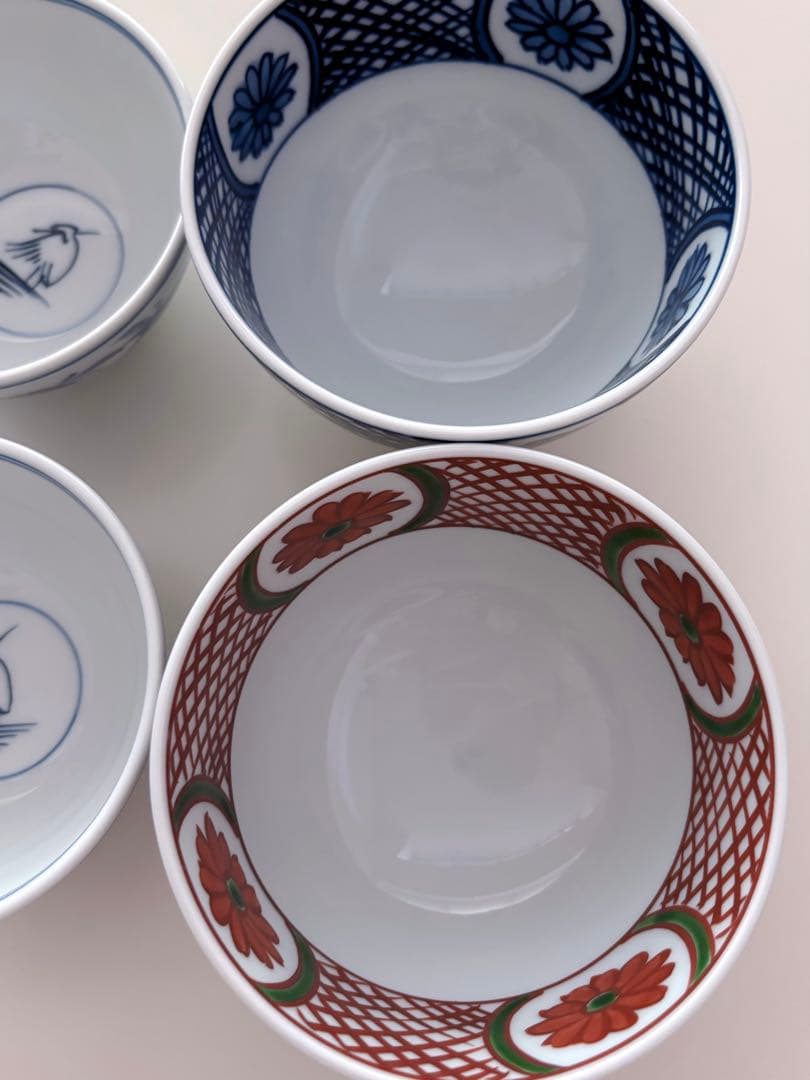 源右衛門　染付菊絵飯碗2点　染付岩牡丹絵　　　 小鉢2点