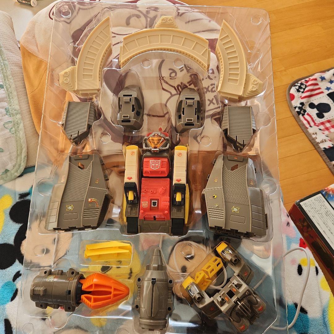 トランスフォーマー　復刻版　オメガスプリーム