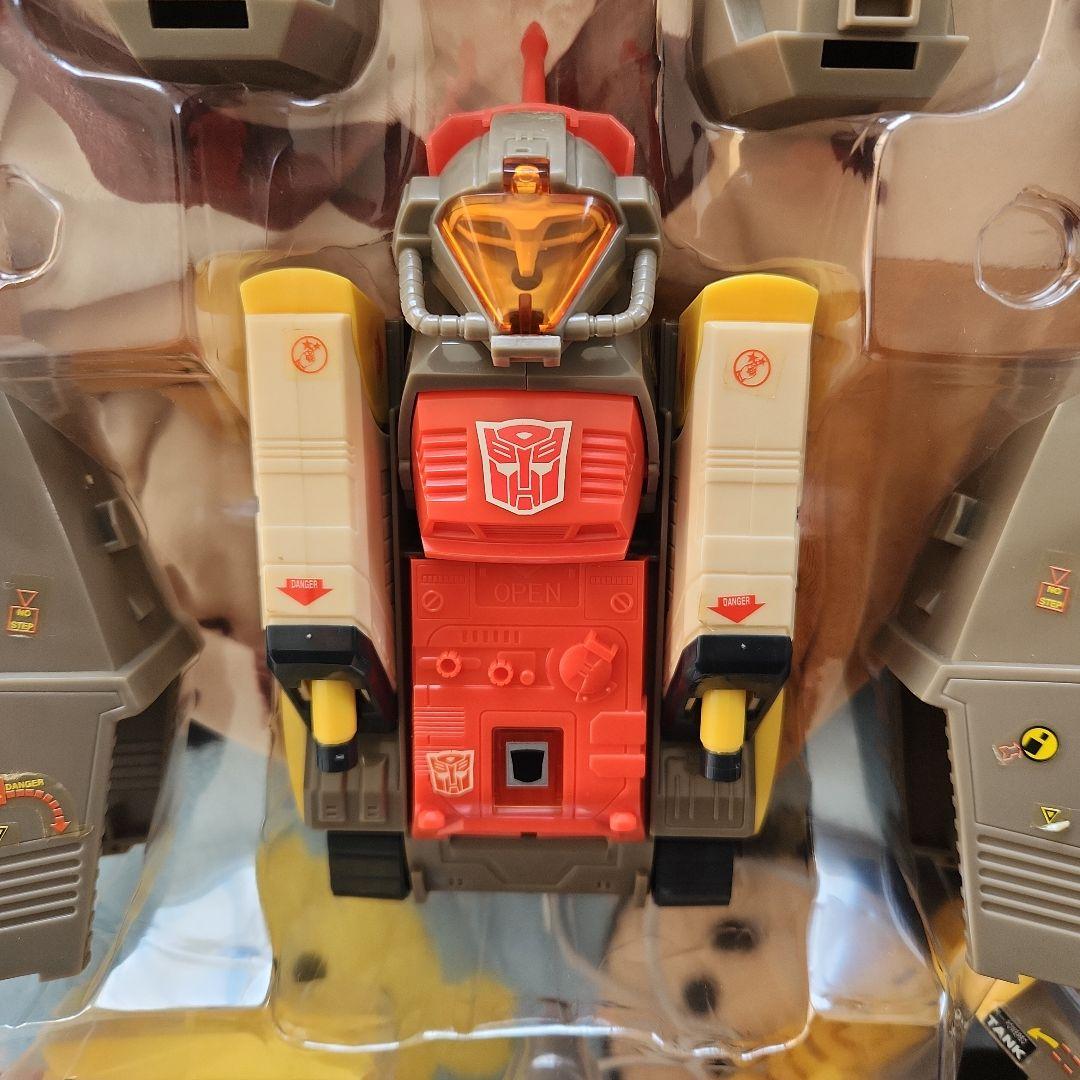 トランスフォーマー　復刻版　オメガスプリーム