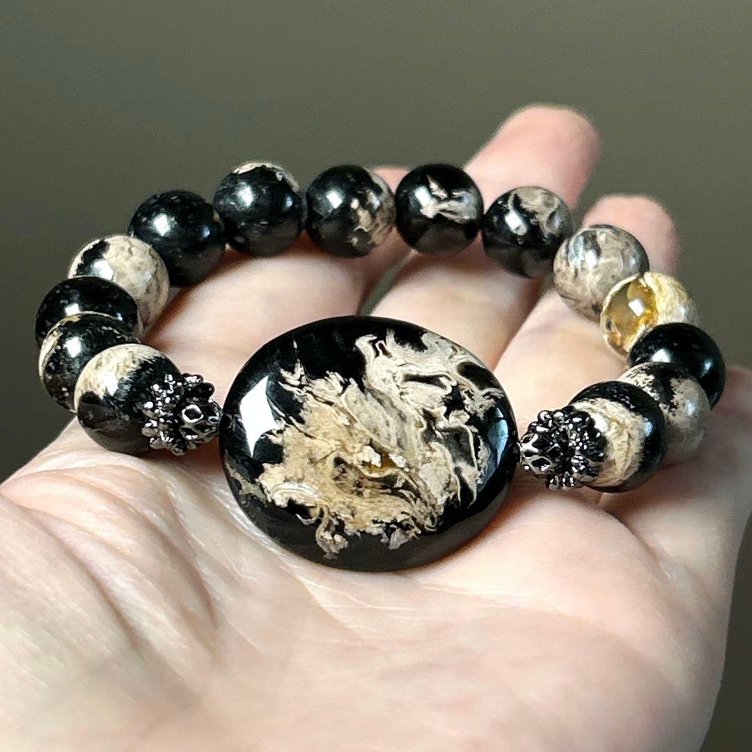 龍の様な模様のパームルート