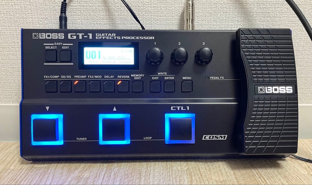 BOSS GT-1マルチエフェクター　教科書付き　ジャンク扱い