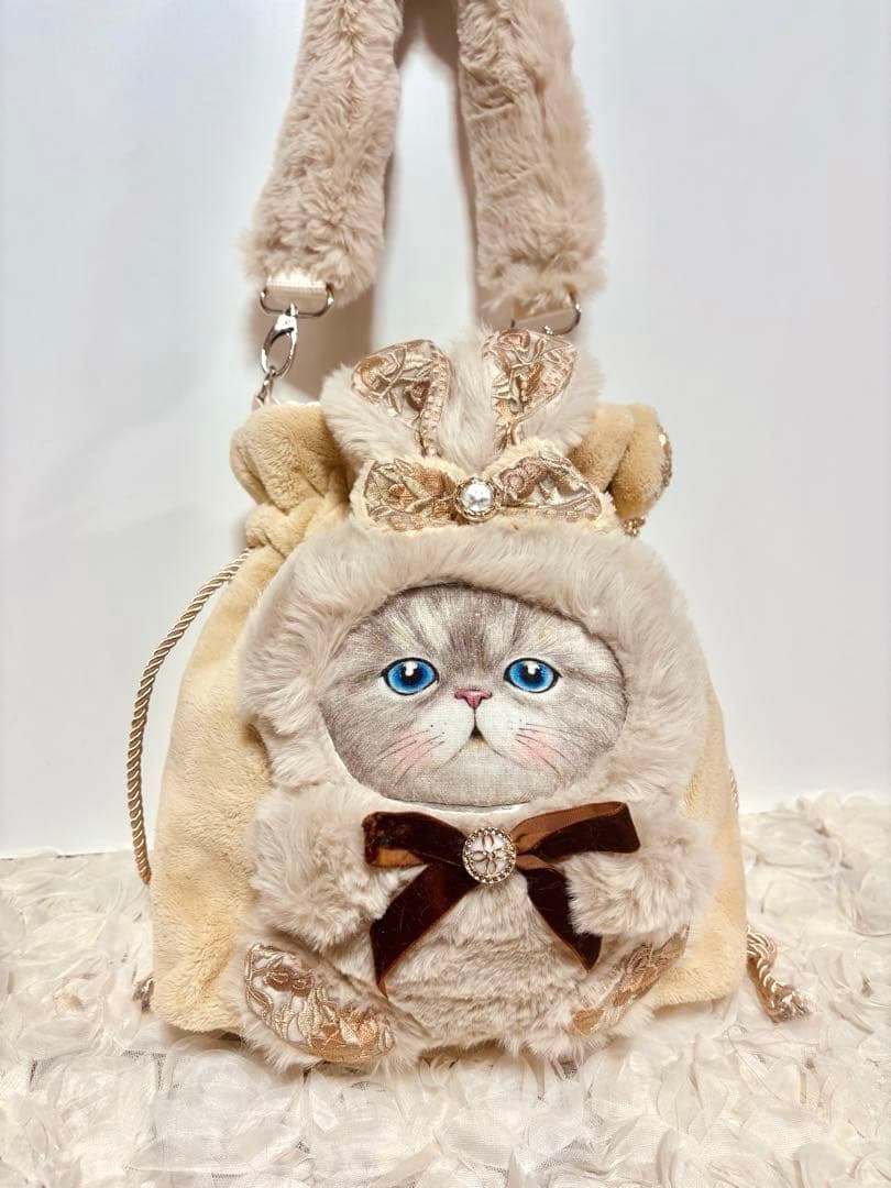 コヤンイサムチョン　ベージュファ〜のフワフワ巾着バッグ　肩掛けもOKバッグ