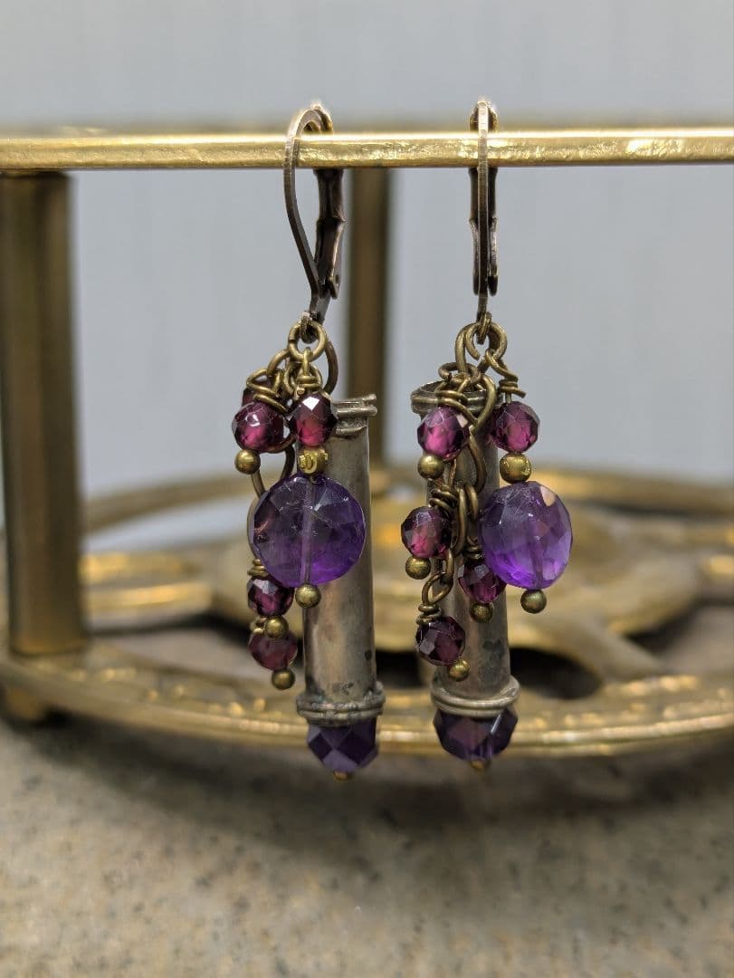 インドバンジャーラ族装飾品と 天然石のピアス。