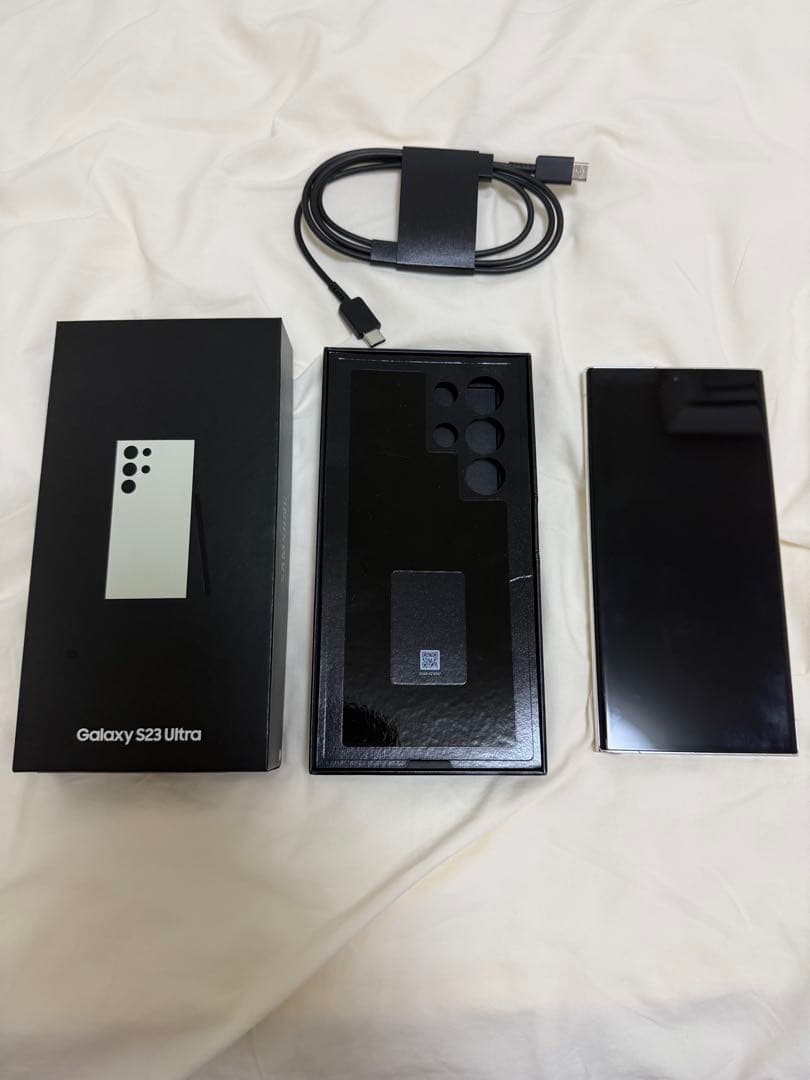 中古美品：au版 Galaxy S23 Ultra 256GB SIMフリー