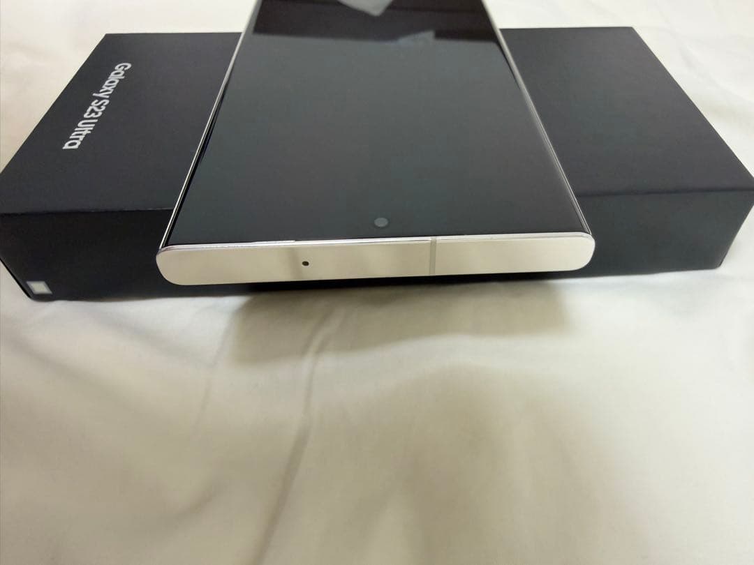 中古美品：au版 Galaxy S23 Ultra 256GB SIMフリー