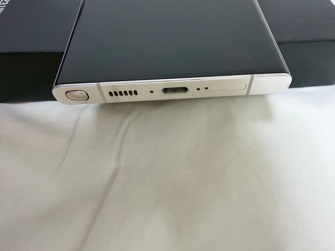 中古美品：au版 Galaxy S23 Ultra 256GB SIMフリー