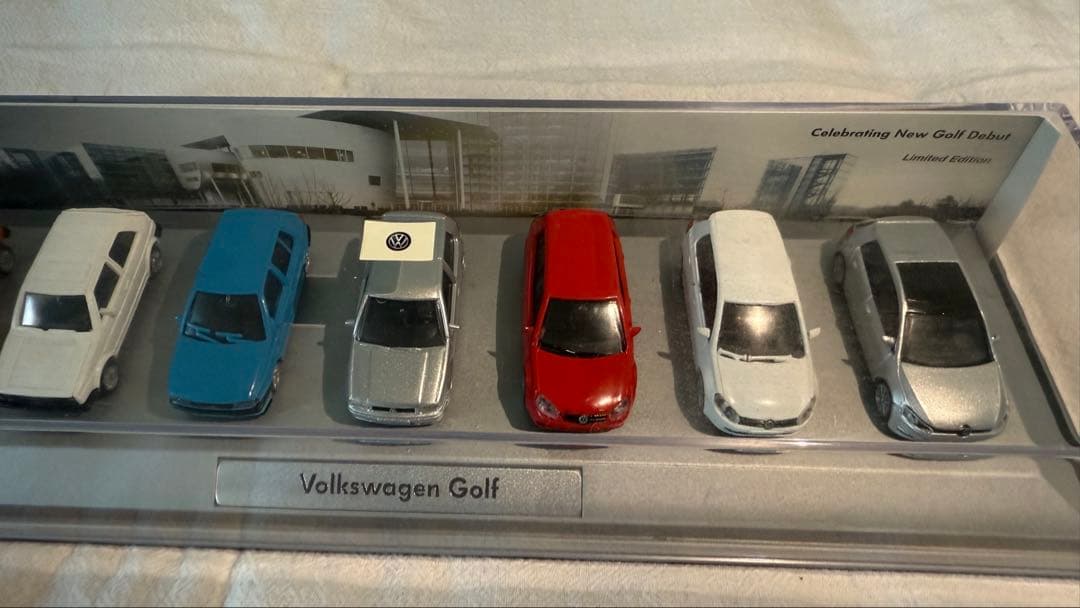 値下げ中 Volkswagen Golf ミニカー7台セット