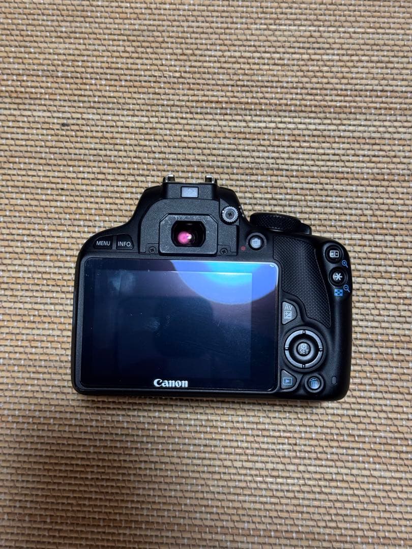 Canon EOS Kiss X7 + レンズ2本　訳あり激安‼️