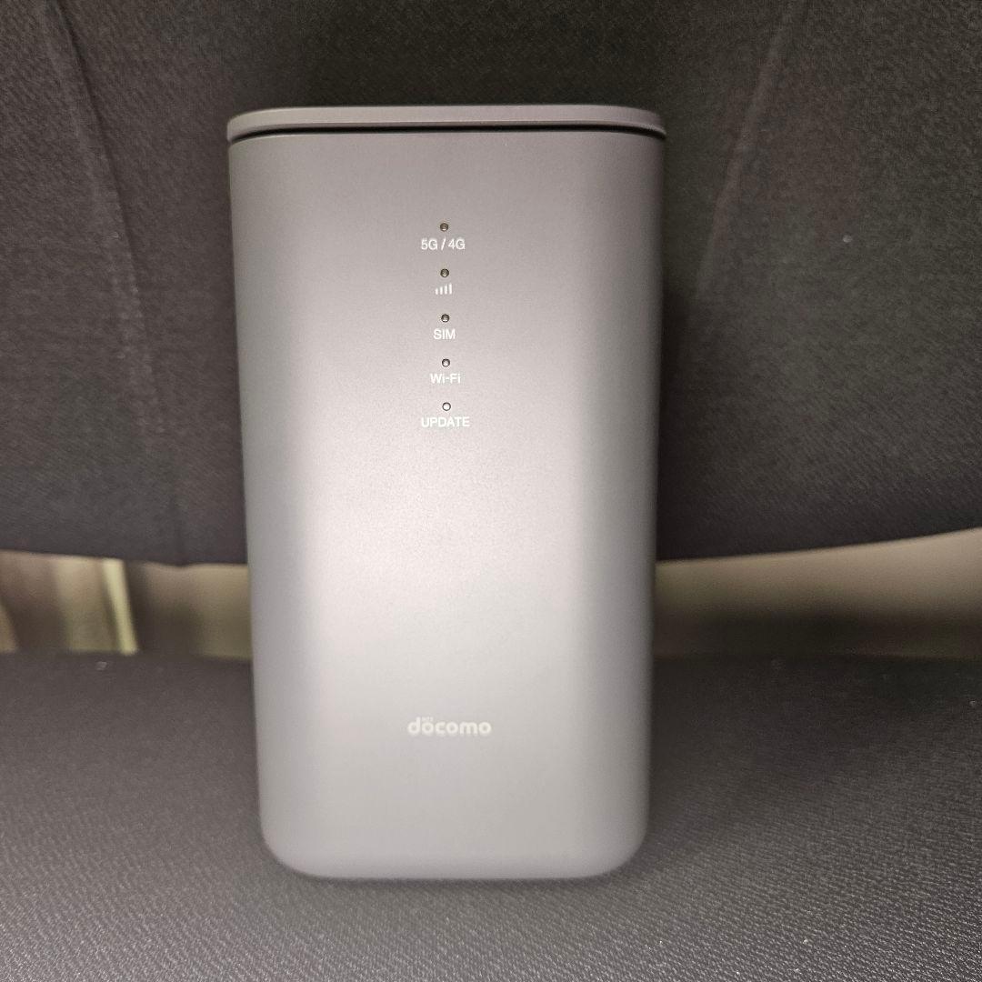 【極美品】docomo  5G HR02 本体一式／高負荷動作確認済