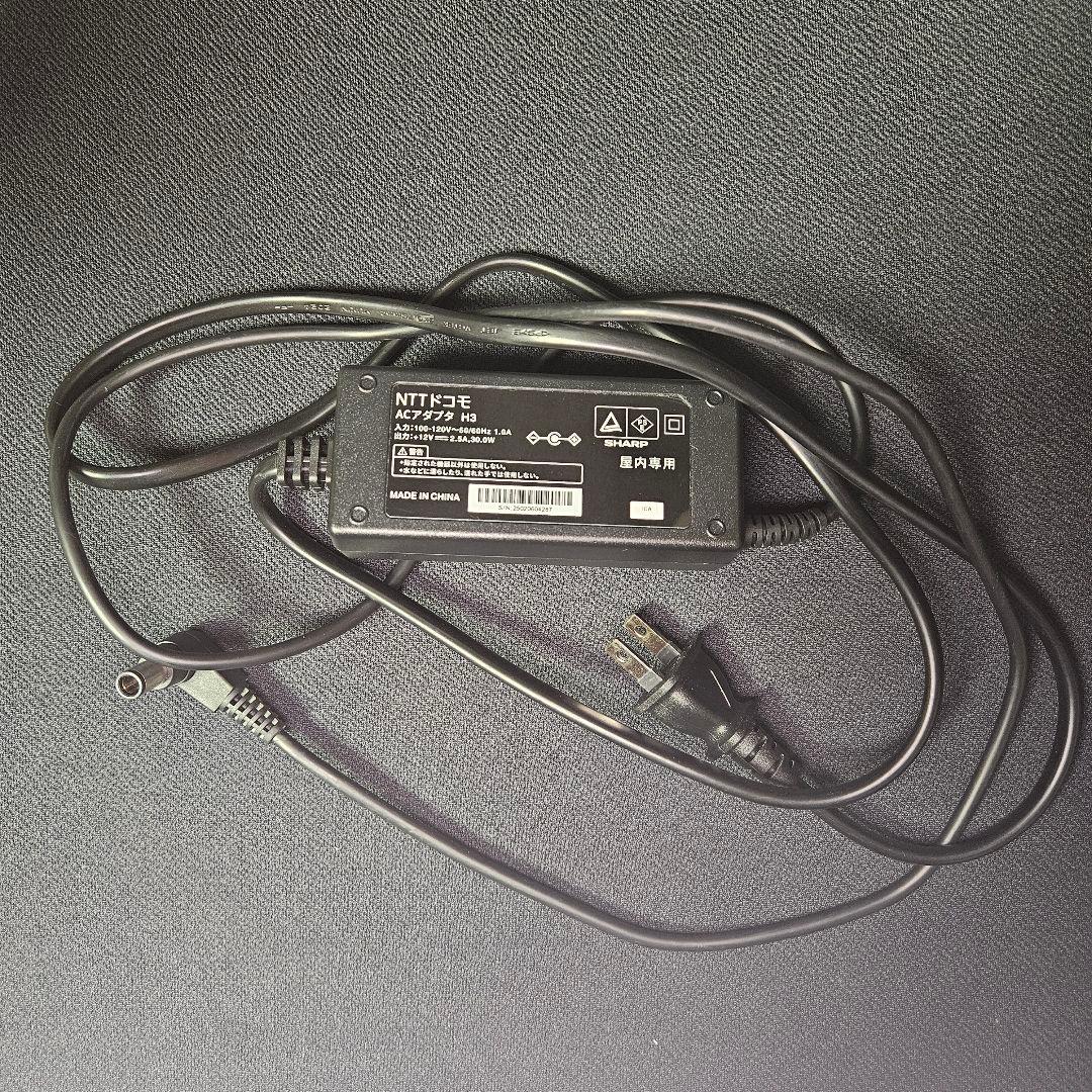 【極美品】docomo  5G HR02 本体一式／高負荷動作確認済