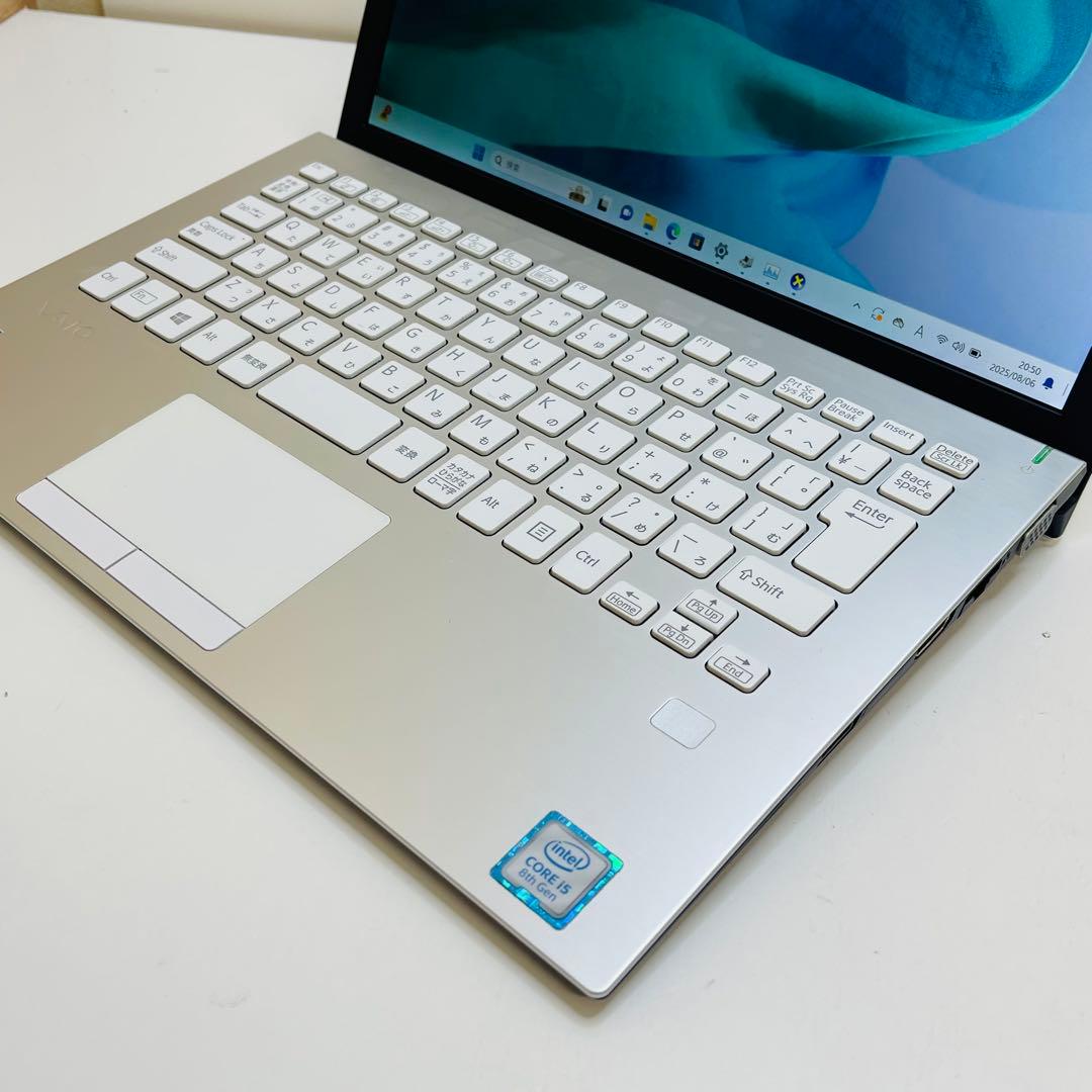 #077 VAIO VJPF11C11N i5-8250U 8GB 12インチ